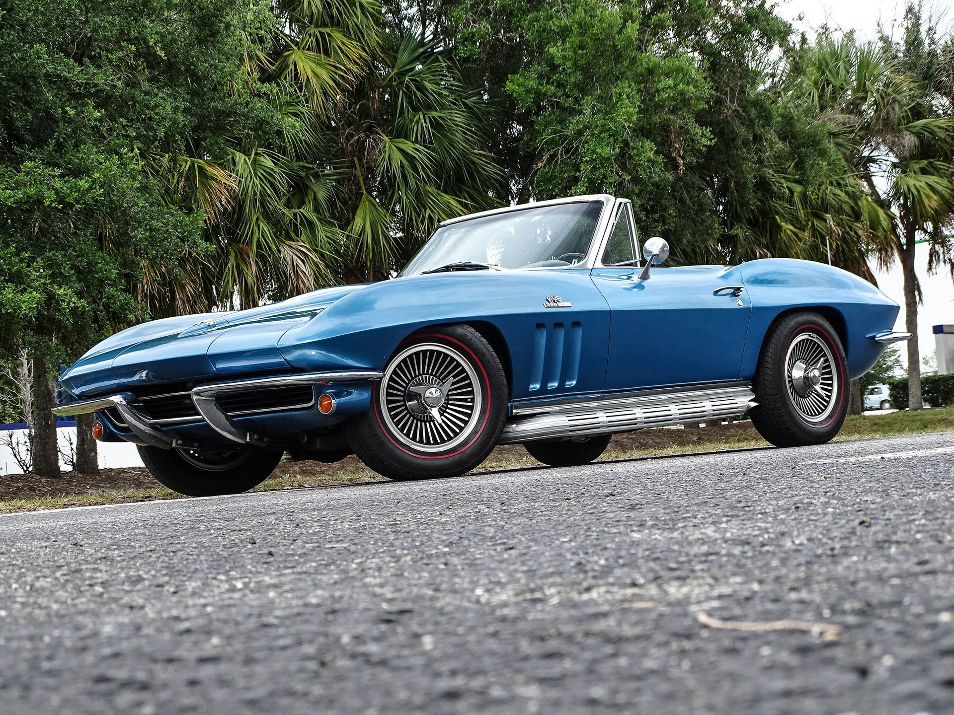 1965 CHEVROLET CORVETTE